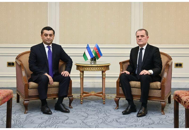 Главы МИД Азербайджана и Узбекистана обсудили напряженность на Ближнем Востоке