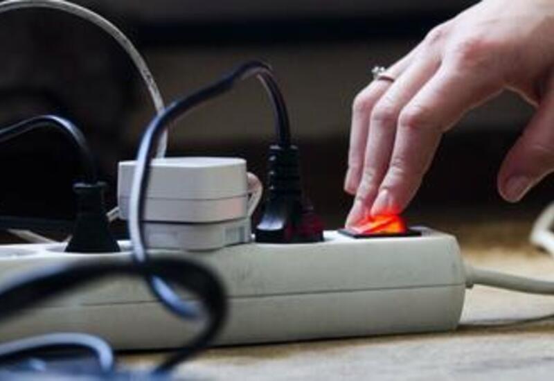 Bu 5 cihaz uzatma kabelinə qoşulmamalıdır