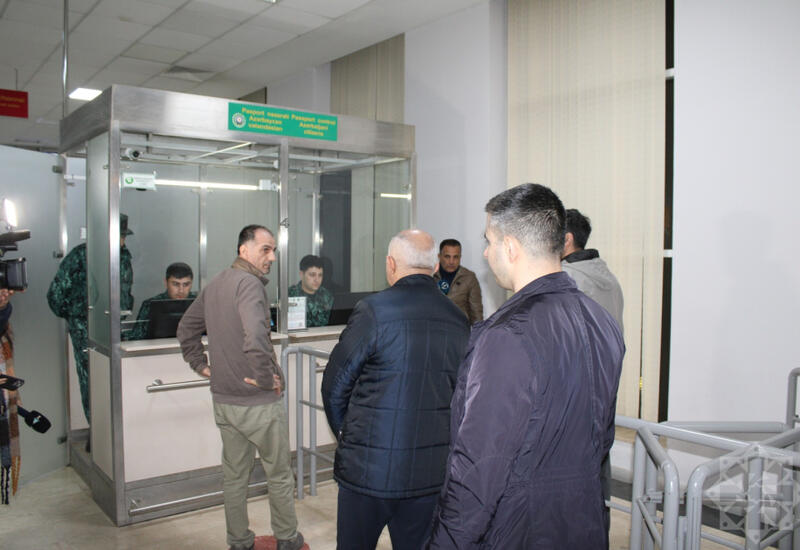 Азербайджанские дипломаты эвакуированы из Ирана