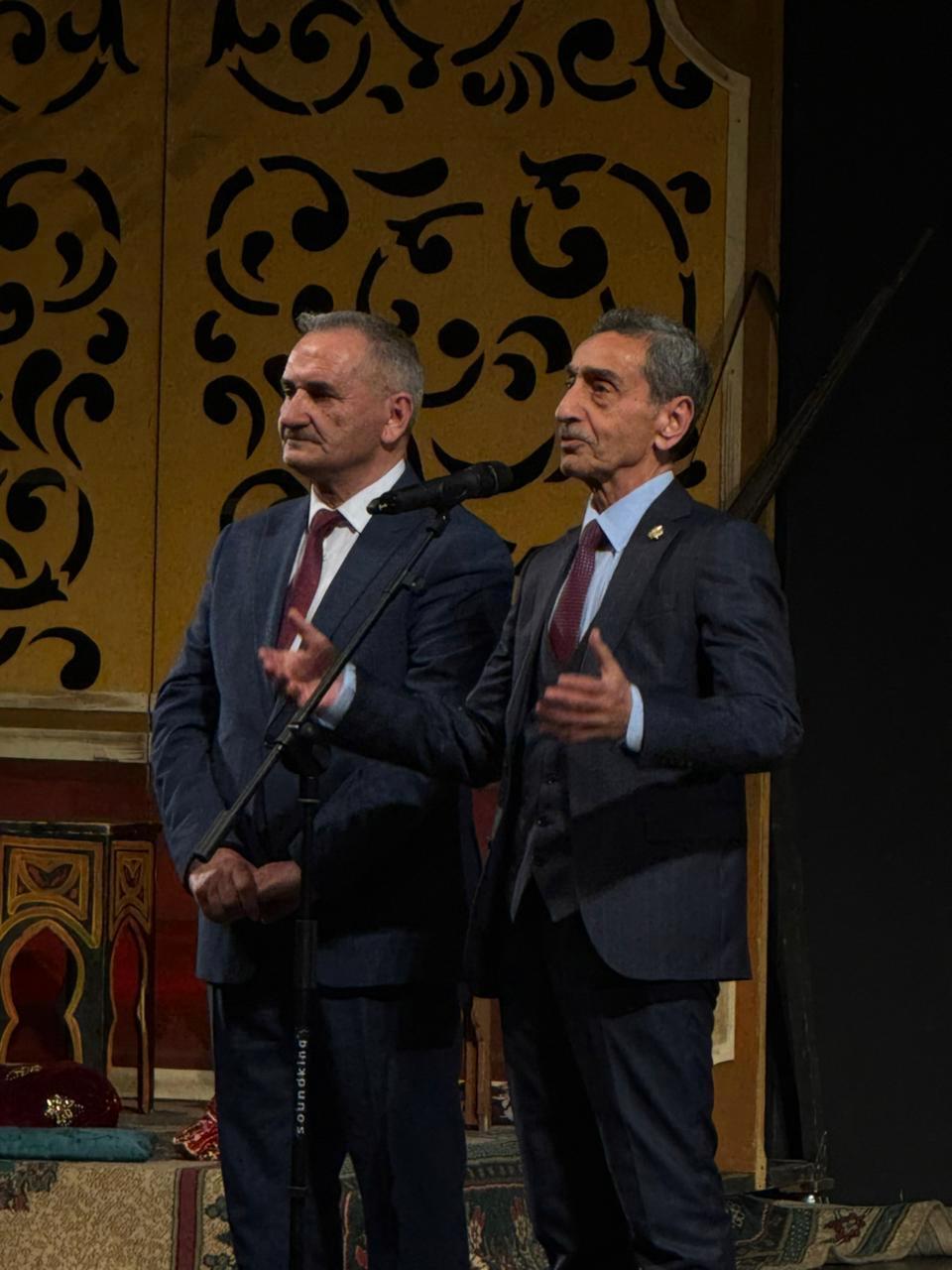 Приключения в Карабахе французского ботаника - увиденное он намерен представить всему миру