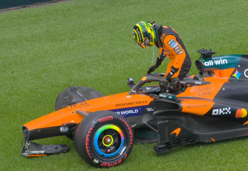 Гонщик "Макларена" разбил болид до старта Гран-при Австралии