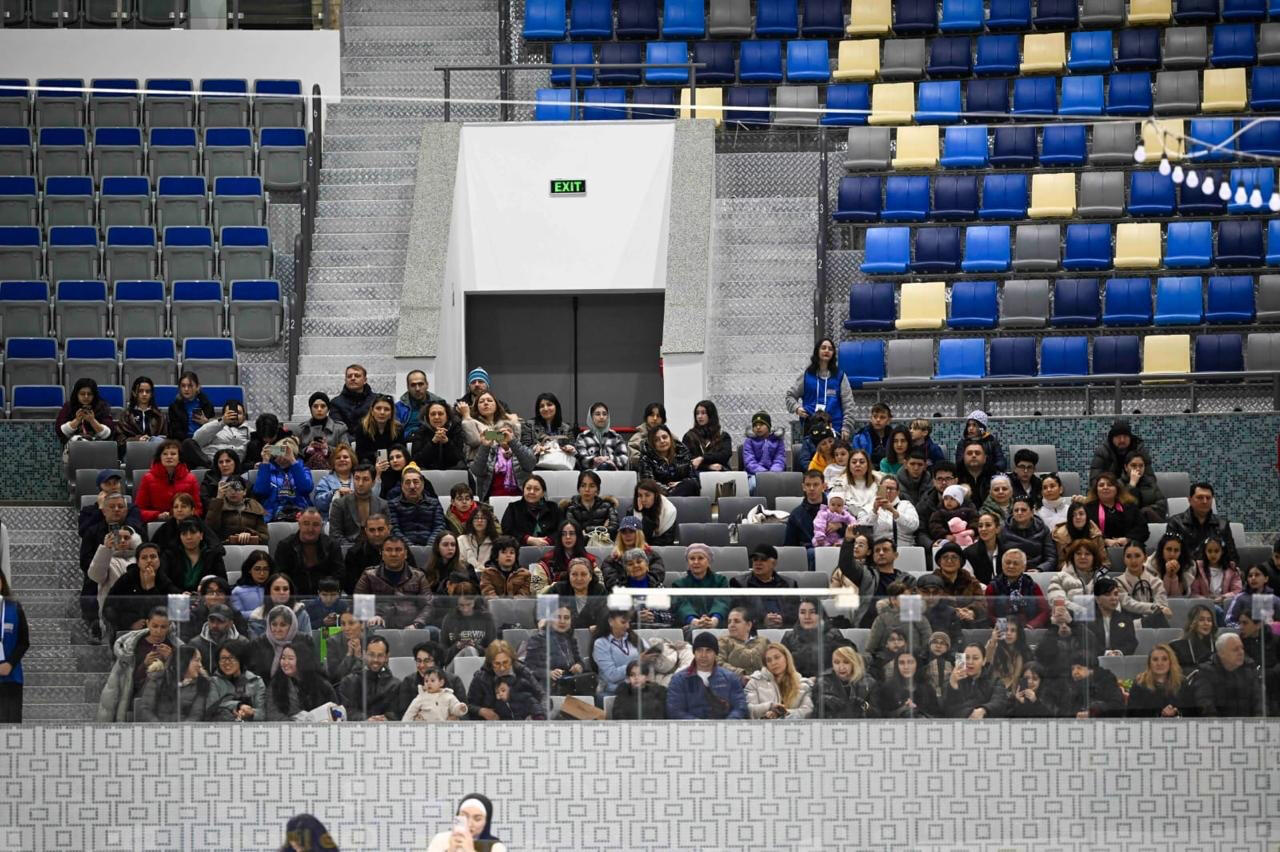 Музыка, лед и тонкие движения: