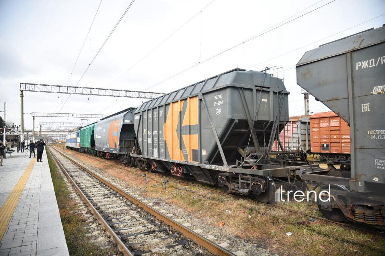 Bu gün Azərbaycan ərazisindən keçməklə Ermənistana 488 ton Rusiya taxılı yola salınıb