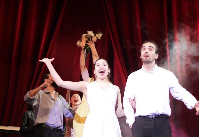 От Голливуда к Каспию - в Баку состоялась премьера мюзикла "Ла-Ла Ленд"