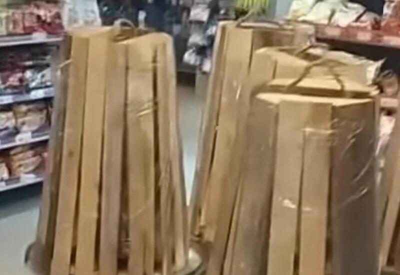 В бакинских магазинах начали продавать готовые "праздничные костры"