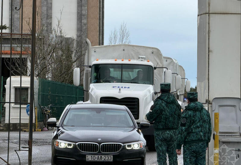 Azərbaycandan İrana göndərilən humanitar yardımı daşıyan yük maşınları sərhəddən keçib