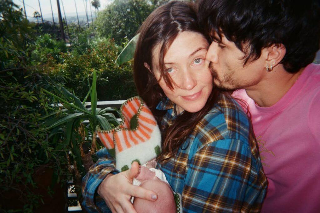 Звезда сериала «Ривердэйл» Чарльз Мелтон стал отцом