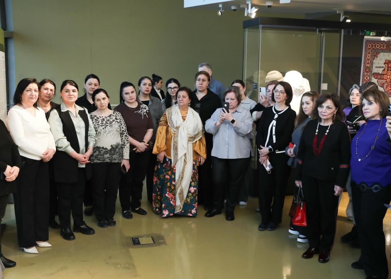 Солнечные сладости и женские истории. Тайны Новруза