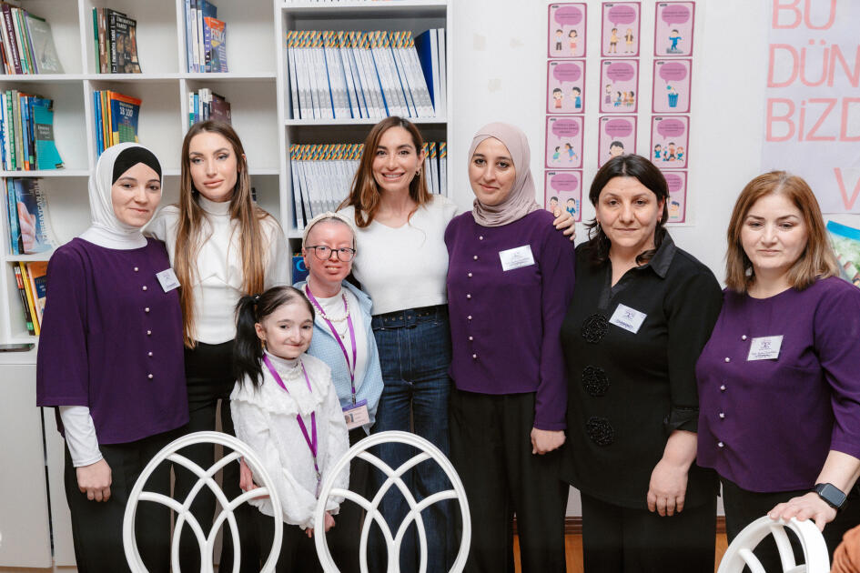 Leyla Əliyeva, Arzu Əliyeva və Alena Əliyeva “Yaşama Dəstək” Mərkəzində olublar