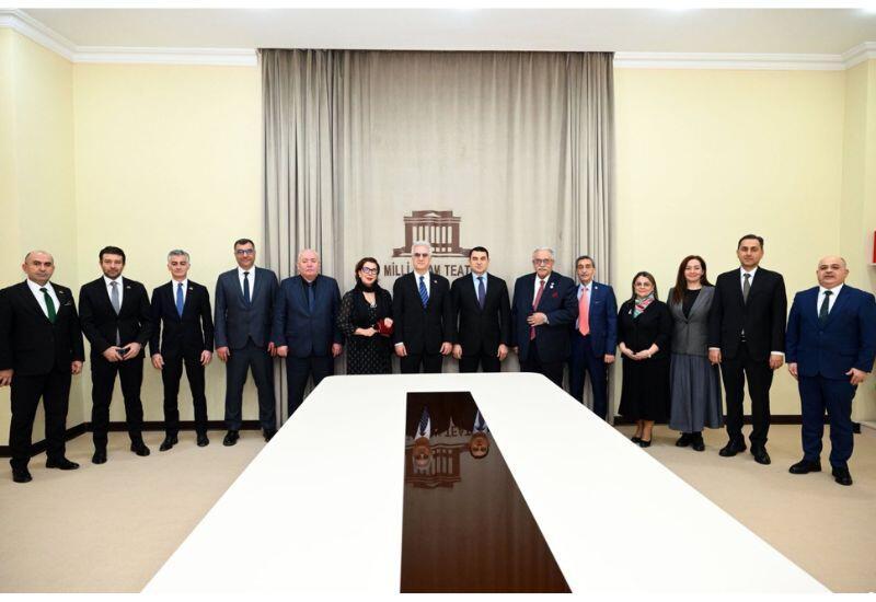 Адиль Керимли встретился с представителями театров тюркского мира