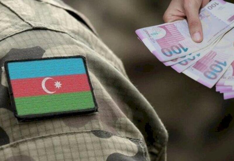 Hərbi qulluqçuların maaşlarında dəyişiklik