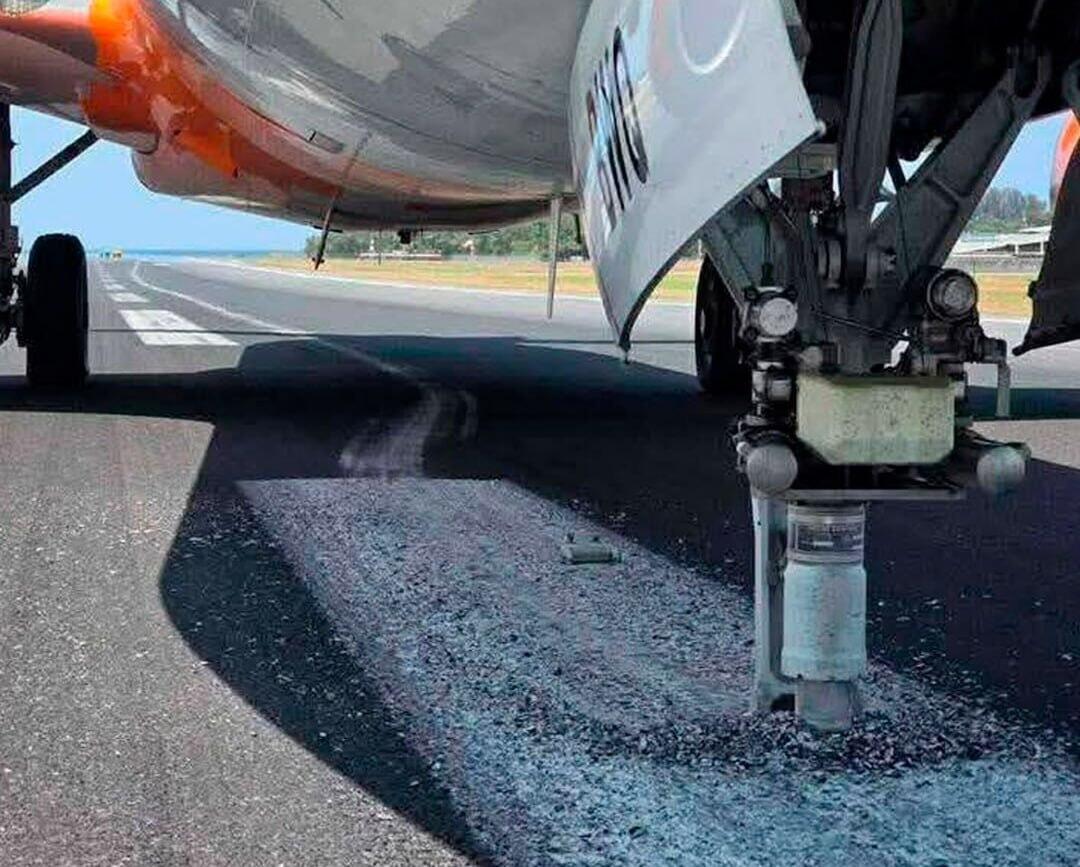 Самолет совершил жесткую посадку в аэропорту Пхукета