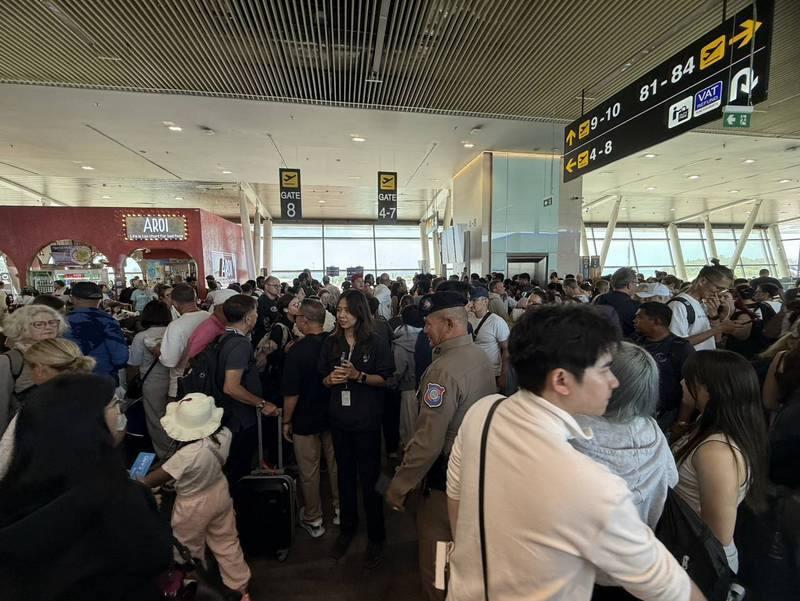 Самолет совершил жесткую посадку в аэропорту Пхукета