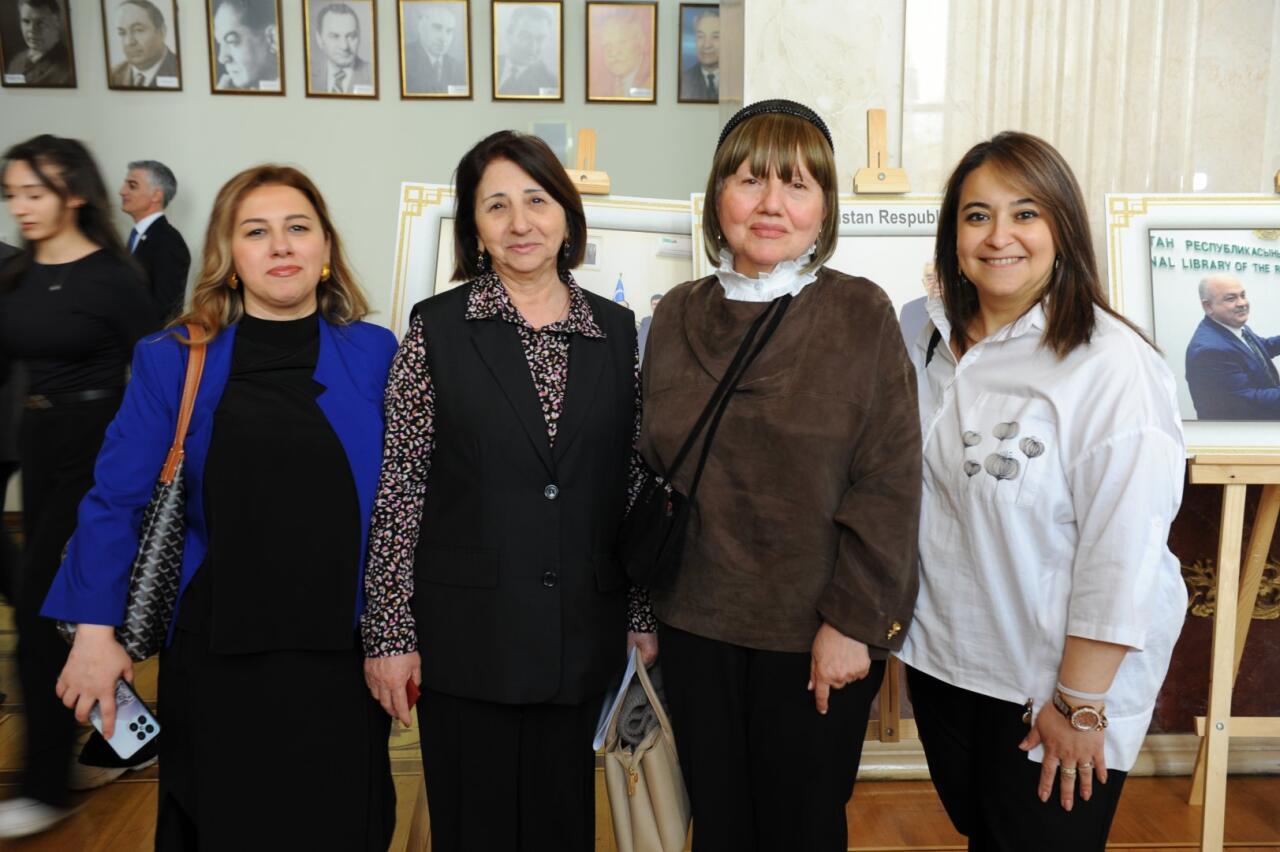 День национального театра Азербайджана отметили исторической премьерой и церемонией награждения