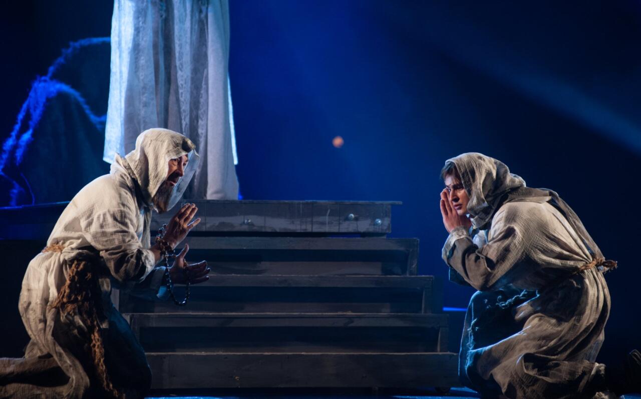 День национального театра Азербайджана отметили исторической премьерой и церемонией награждения