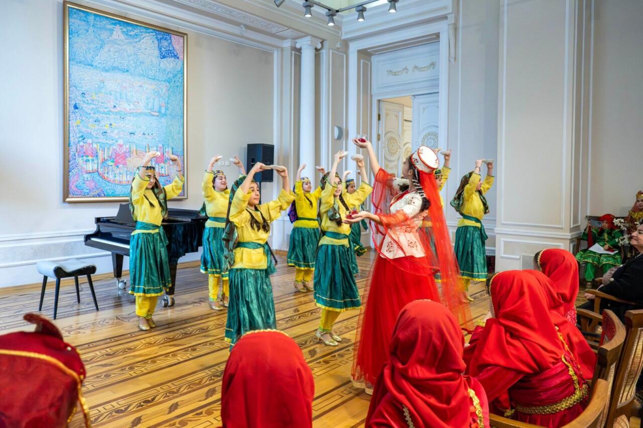 Праздник ветра и пробуждения весны в азербайджанских танцах