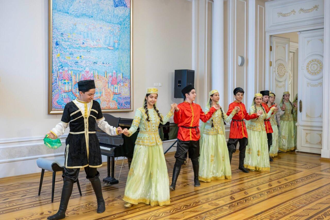 Праздник ветра и пробуждения весны в азербайджанских танцах