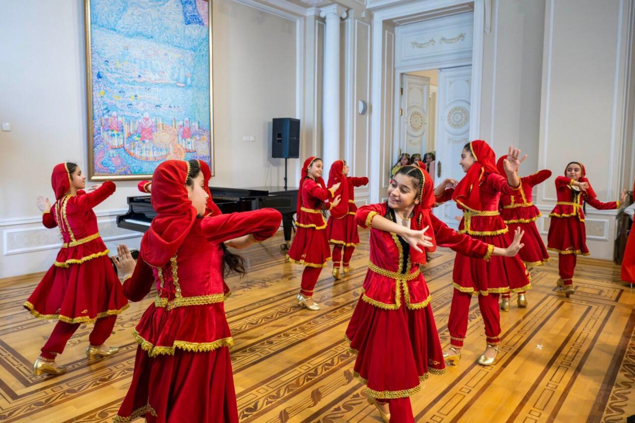 Праздник ветра и пробуждения весны в азербайджанских танцах