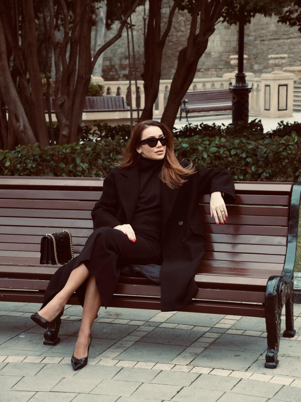 Тotal black образ от Лалы Эфенди