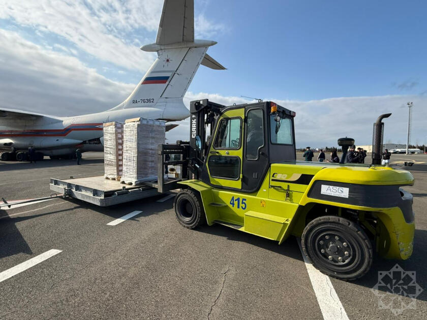 Российский самолет с гуманитарной помощью для Ирана отбыл из Азербайджана