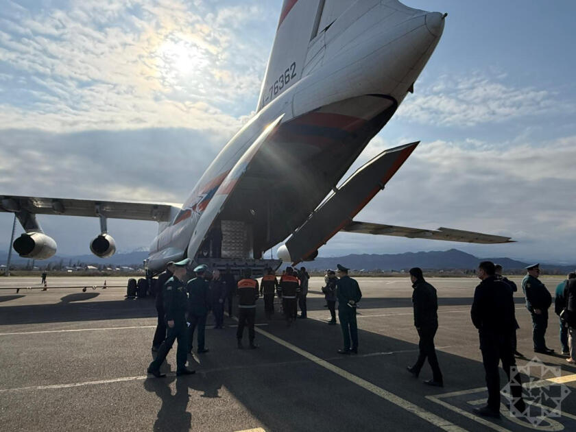 Российский самолет с гуманитарной помощью для Ирана отбыл из Азербайджана