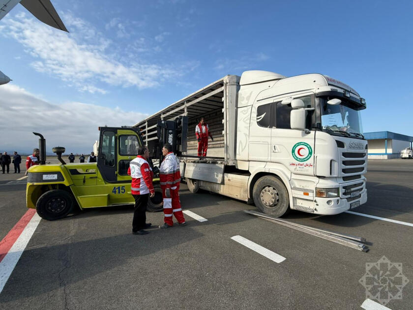 Российский самолет с гуманитарной помощью для Ирана отбыл из Азербайджана