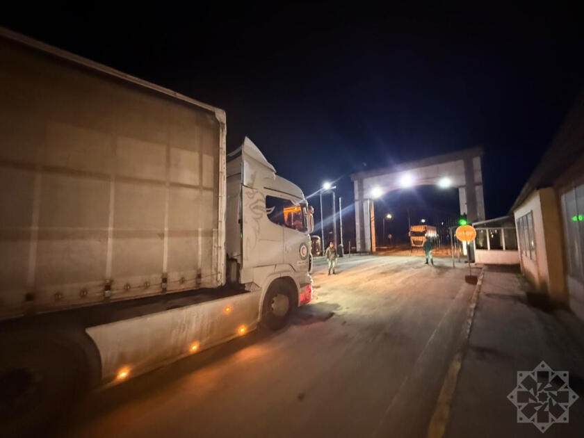 Российский самолет с гуманитарной помощью для Ирана отбыл из Азербайджана