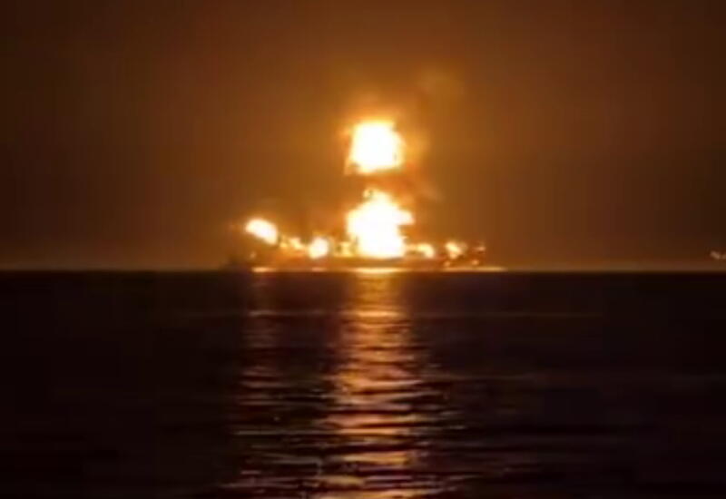 Нефтяные танкеры подорвались у берегов Ирака