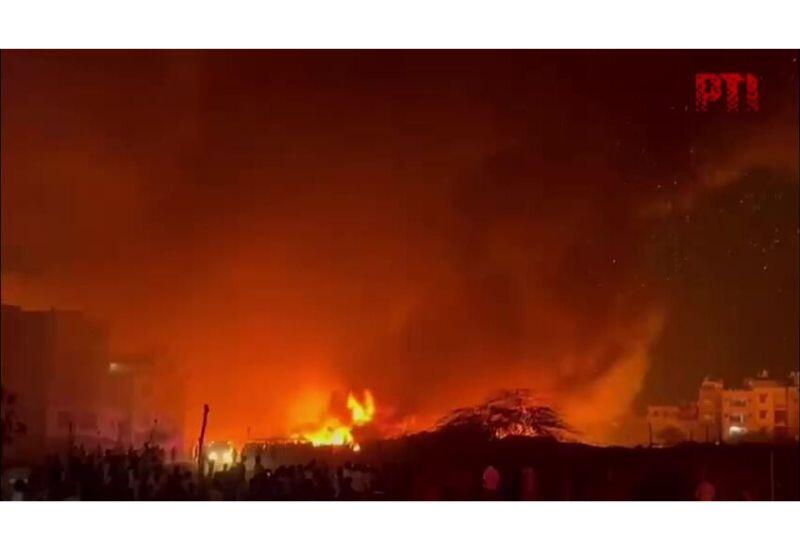 Крупный пожар вспыхнул в Нью-Дели