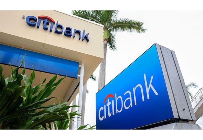 Крупнейший банк приостановил работу в ОАЭ