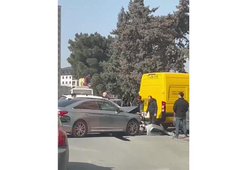 В Хырдалане произошло ДТП