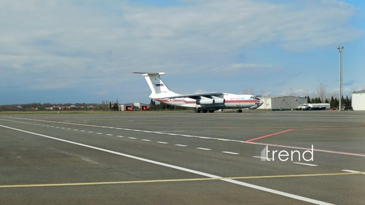 Российский самолет с гуманитарной помощью для Ирана прибыл в Азербайджан