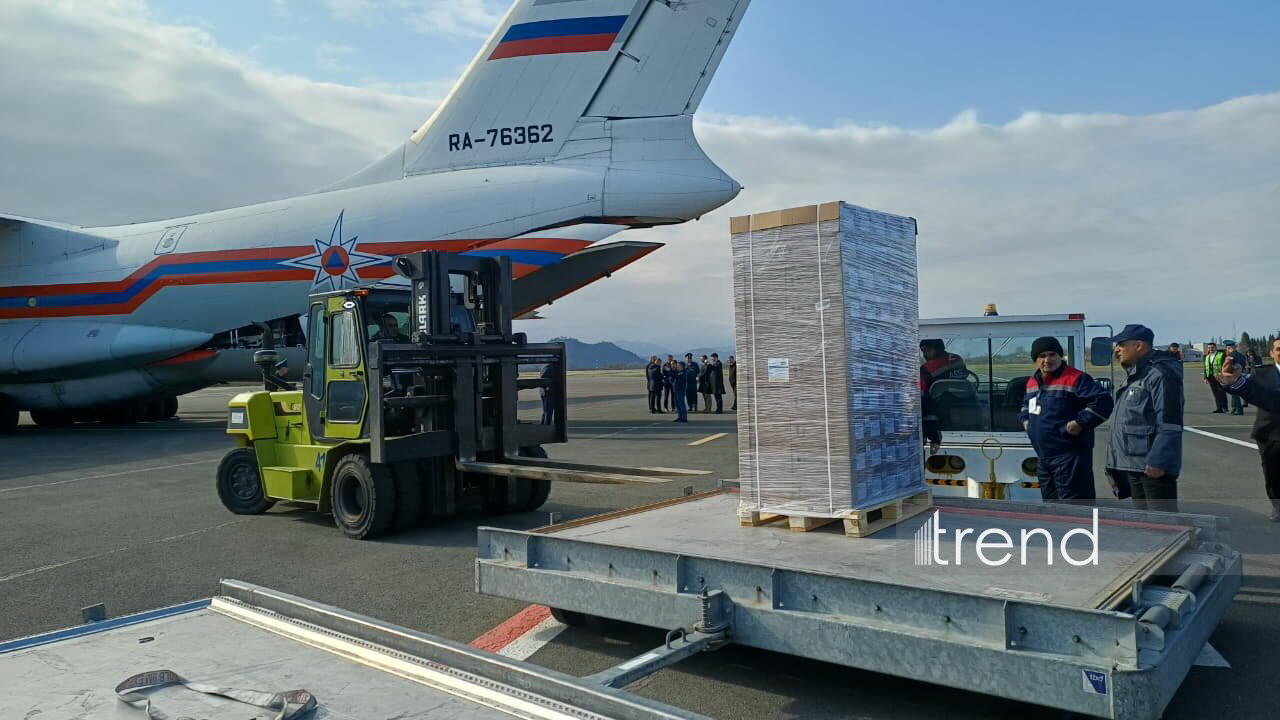 Российский самолет с гуманитарной помощью для Ирана прибыл в Азербайджан