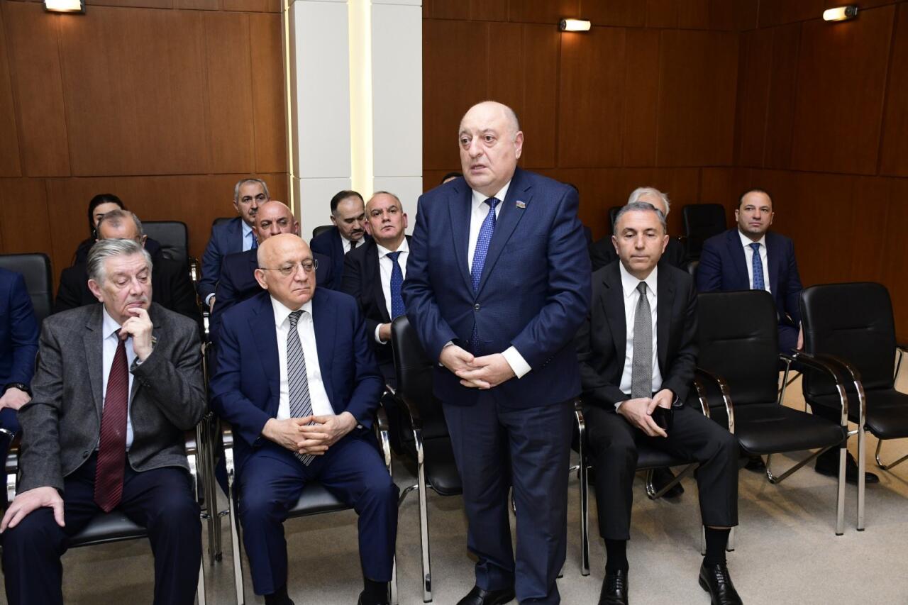 Состоялось заседание правления партии «Ени Азербайджан»