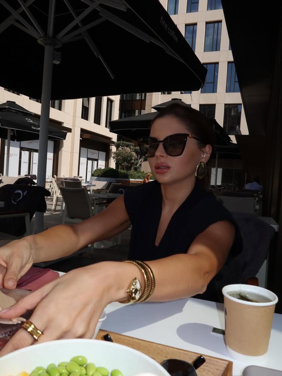 Рандомные фотографии от Айнишан Гулиевой