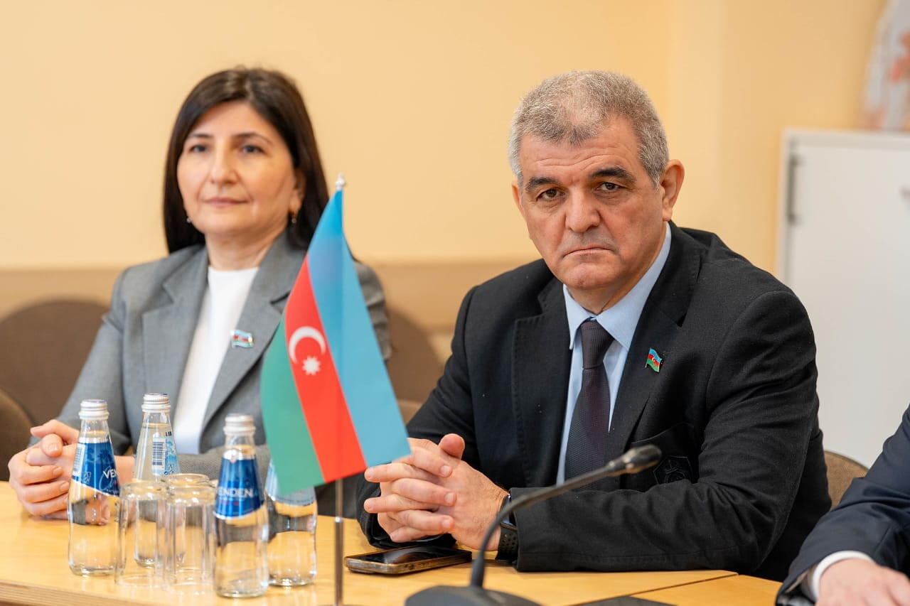 Делегация Милли Меджлиса встретилась со спикером Сейма Латвии