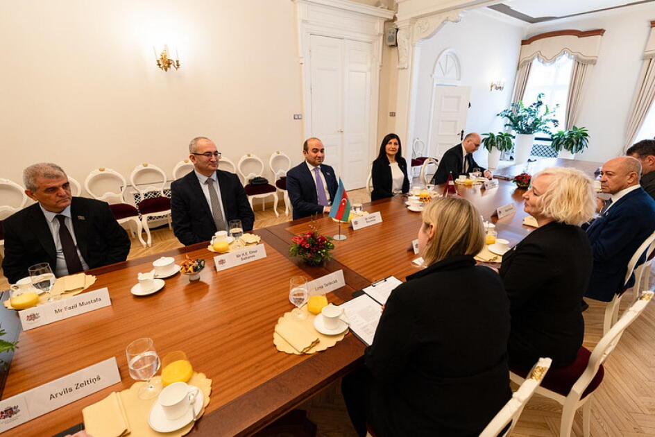 Делегация Милли Меджлиса встретилась со спикером Сейма Латвии