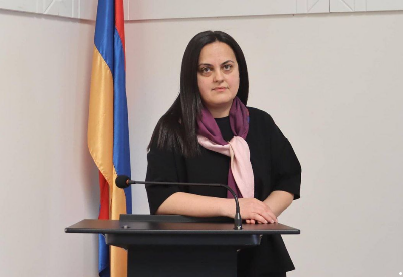 Провокационный подарок для Вэнса