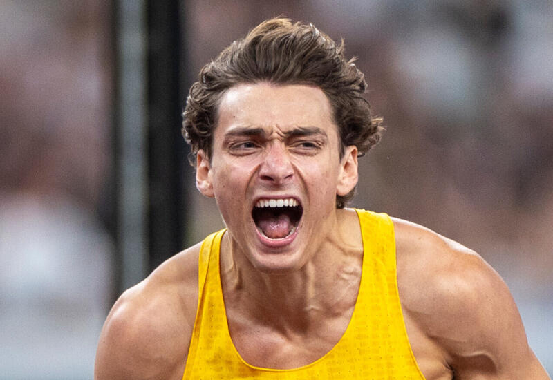 Арман Дюплантис обновил мировой рекорд в прыжках с шестом