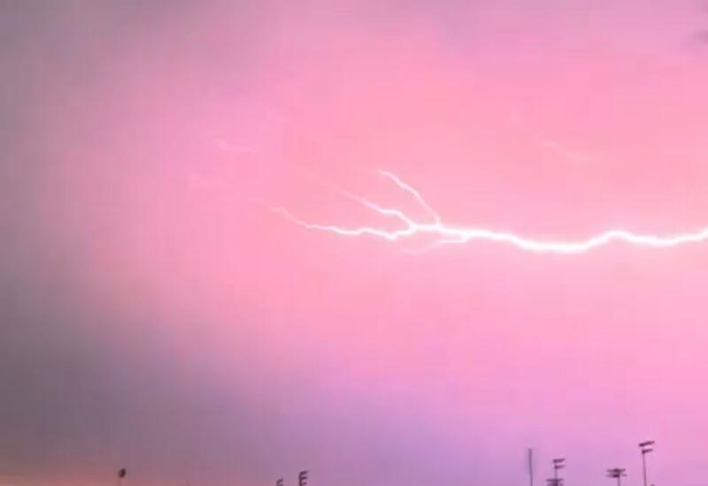 Видео мощной грозы в США стало вирусным