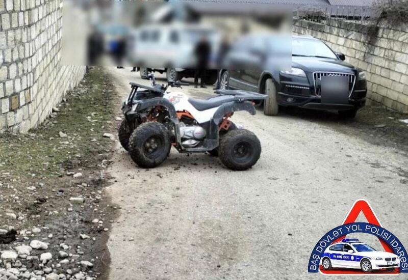 Квадроцикл врезался в каменный забор в Губе