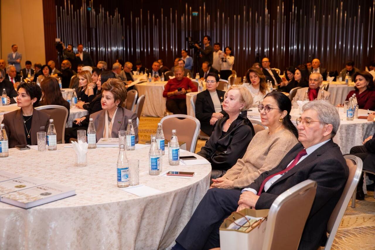 bp və TLM Azərbaycan kino ensiklopediyasını təqdim etdi