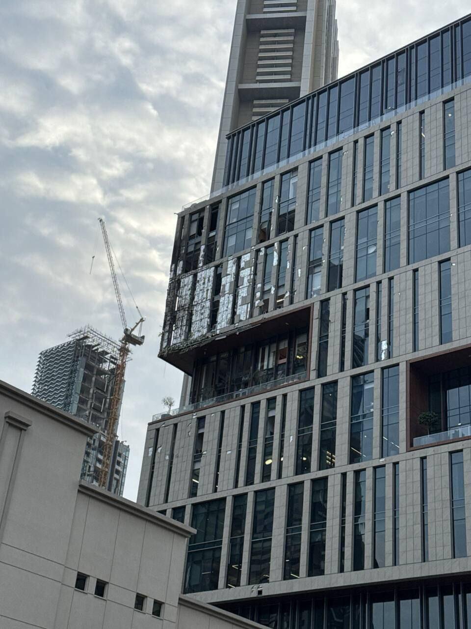 Дрон ударил в районе международного финансового центра в Дубае