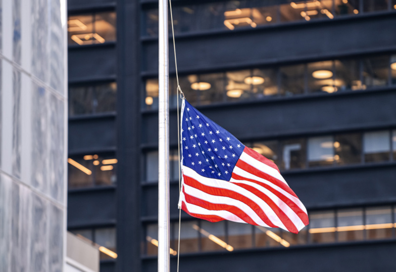 Американцы подняли флаг над Каракасом