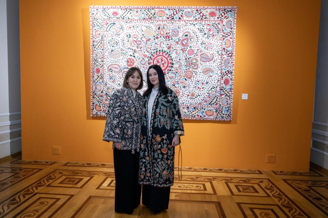 Мастерство узбекской вышивки в Баку
