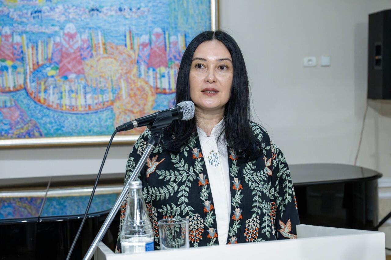 Мастерство узбекской вышивки в Баку