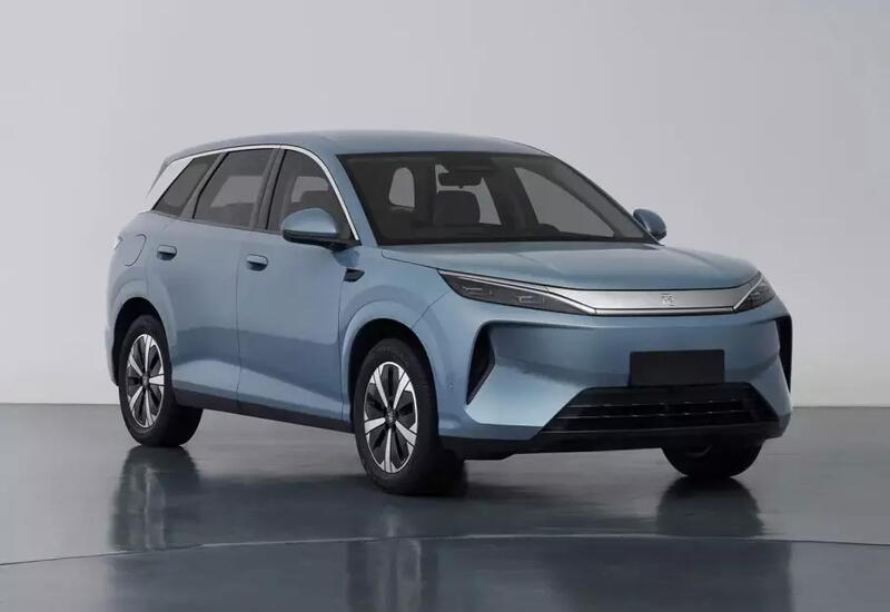 Обновлен главный китайский конкурент Tesla Model Y