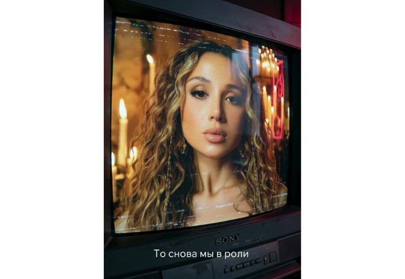 Блогер moji.boo показала кадры из клипа