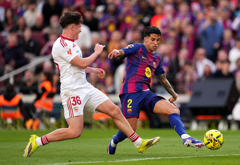 "Барселона" разгромила "Севилью"