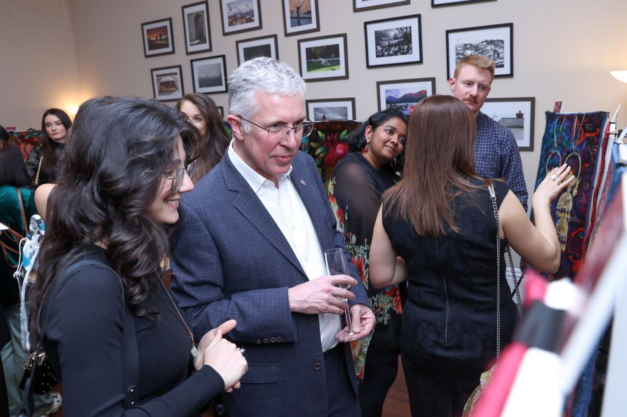 Вторая жизнь азербайджанских ковров - сочетание традиционных и современных художественных техник